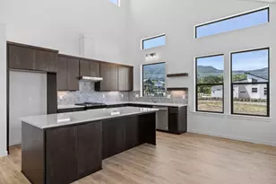 97 Gangnes Dr, Talent, OR 97540 - Photo 5