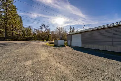 992 Ort Lane, Merlin, OR 97532 - Photo 9
