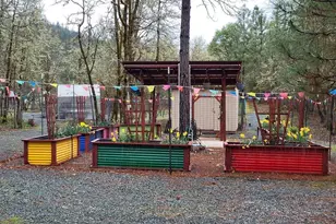 395 S Livingston Way, Grants Pass, OR 97526 - Photo 29