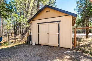 55526 Circle St, Bend, OR 97707 - Photo 29