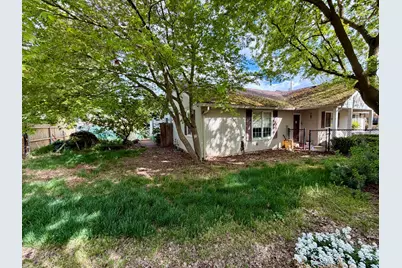 445 Midway Road, Medford, OR 97501 - Photo 3