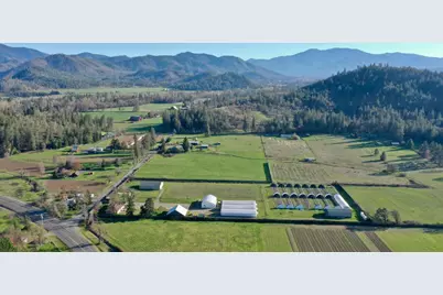 [Address not provided], Grants Pass, OR 97527 - Photo 1