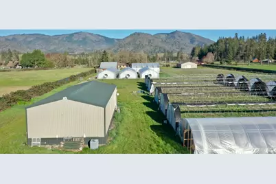 [Address not provided], Grants Pass, OR 97527 - Photo 11