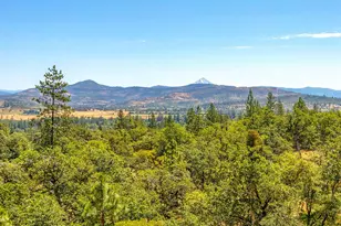 693 Ironwood Dr, Eagle Point, OR 97524 - Photo 29