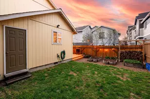 2044 NE Full Moon Dr, Bend, OR 97701 - Photo 21