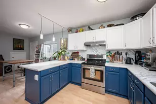 2044 NE Full Moon Dr, Bend, OR 97701 - Photo 11