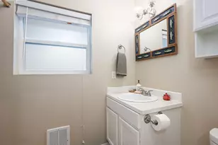 2044 NE Full Moon Dr, Bend, OR 97701 - Photo 17