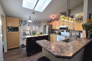 63738 Cascade Village Dr, Bend, OR 97701 - Photo 5