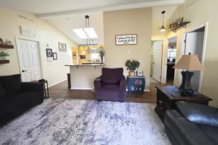 63738 Cascade Village Dr, Bend, OR 97701 - Photo 3