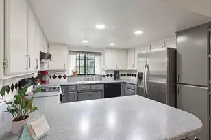 1335 NW Prospect Ave, Grants Pass, OR 97526 - Photo 11