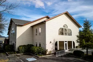 541 NE E St, Grants Pass, OR 97526 - Photo 1