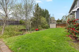 4549 Wolf Run Dr, Medford, OR 97504 - Photo 27