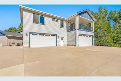 302 Penny Lane, Shady Cove, OR 97539 - Photo 1