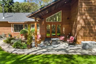 737 Pinecrest Dr, Grants Pass, OR 97527 - Photo 7