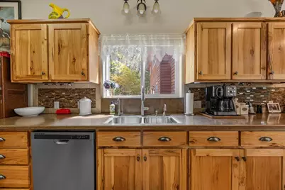 737 Pinecrest Drive, Grants Pass, OR 97527 - Photo 17