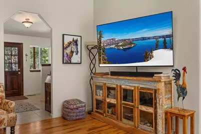 737 Pinecrest Drive, Grants Pass, OR 97527 - Photo 13