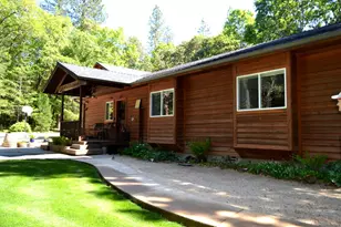 737 Pinecrest Dr, Grants Pass, OR 97527 - Photo 3