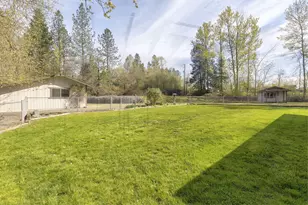 5600 Demaray Dr, Grants Pass, OR 97527 - Photo 35