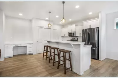 2555 NW Ivy Way, Redmond, OR 97756 - Photo 9