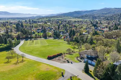 395 Autumn Lane, Jacksonville, OR 97530 - Photo 53