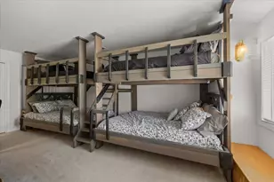 395 Autumn Ln, Jacksonville, OR 97530 - Photo 33