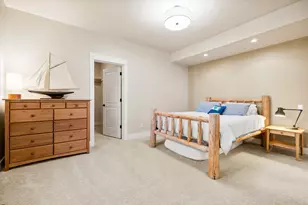 2589 NW Champion Cir, Bend, OR 97703 - Photo 41