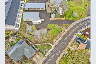 70 Suncrest Road, Talent, OR 97540 - Photo 13