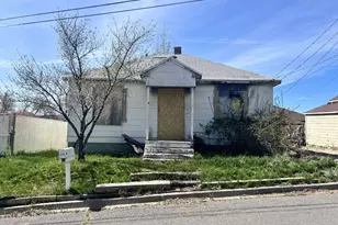 112 S Wendling St, Klamath Falls, OR 97601 - Photo 1