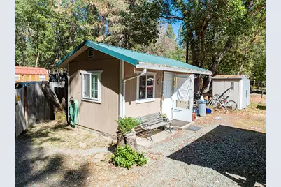 3504 Azalea Drive, Grants Pass, OR 97526 - Photo 5