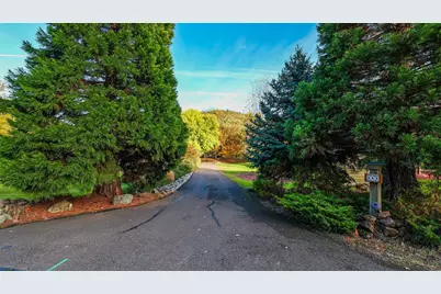 343 Rene Drive, Shady Cove, OR 97539 - Photo 137