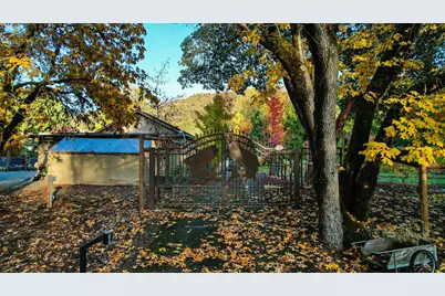 343 Rene Drive, Shady Cove, OR 97539 - Photo 127