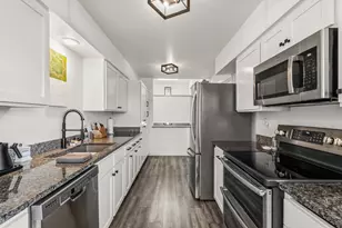 302 Medford Heights Ln, Medford, OR 97504 - Photo 17