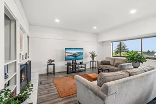 302 Medford Heights Ln, Medford, OR 97504 - Photo 9