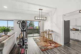 302 Medford Heights Ln, Medford, OR 97504 - Photo 7