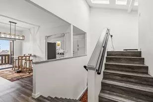 302 Medford Heights Ln, Medford, OR 97504 - Photo 11