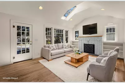 1645 NW 3rd Street, Bend, OR 97703 - Photo 3