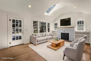 1645 NW 3rd St, Bend, OR 97703 - Photo 3