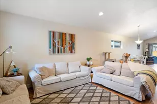 350 SE Silvis Ln, Bend, OR 97702 - Photo 3