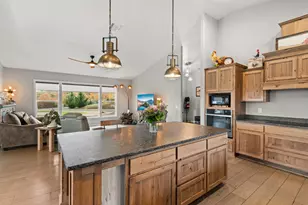 182 Blue Chip Ln, Grants Pass, OR 97527 - Photo 11