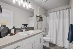 1685 NE 3rd Ct, Redmond, OR 97756 - Photo 19