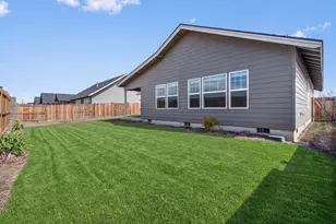 1685 NE 3rd Ct, Redmond, OR 97756 - Photo 27
