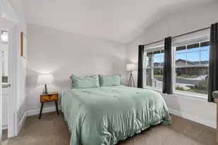 1685 NE 3rd Ct, Redmond, OR 97756 - Photo 15