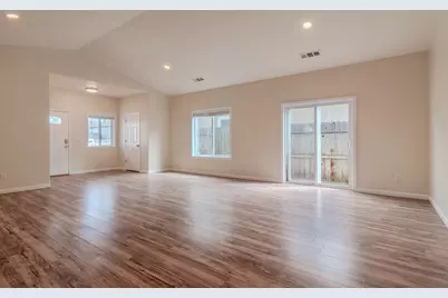 855 Tannin Drive, Medford, OR 97501 - Photo 5