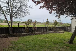 1055 N 5th, Jacksonville, OR 97530 - Photo 17