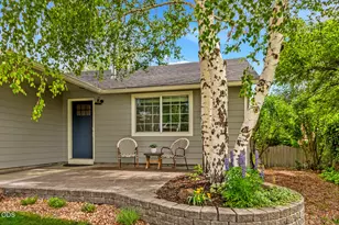 20731 Justice Ct, Bend, OR 97701 - Photo 3