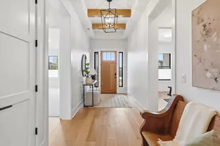 60882 SW Headwaters Loop, Bend, OR 97702 - Photo 9