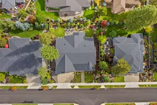 60882 SW Headwaters Loop, Bend, OR 97702 - Photo 87