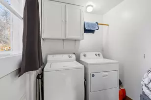 3854 Summers Ln, Klamath Falls, OR 97603 - Photo 11