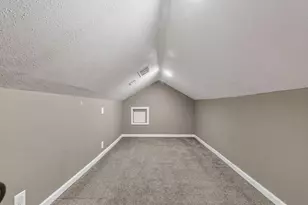 3854 Summers Ln, Klamath Falls, OR 97603 - Photo 13