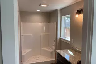 2473 Brady Way, Medford, OR 97501 - Photo 7